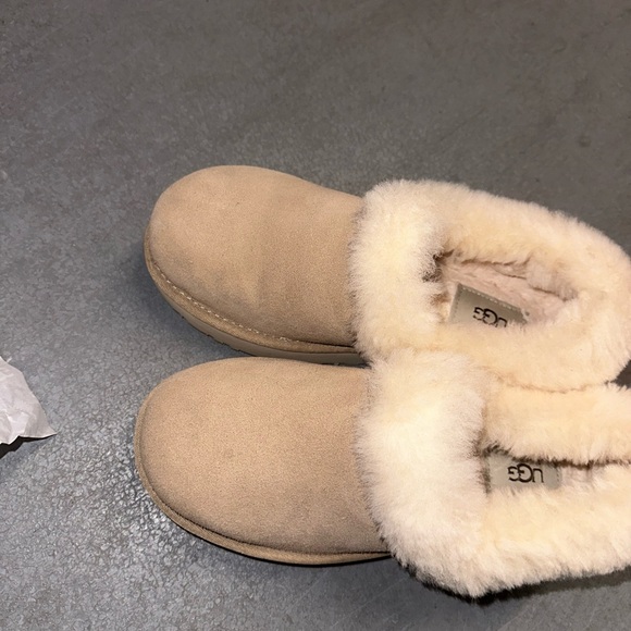 UGG RITA SIZE 7 - Picture 9 of 9